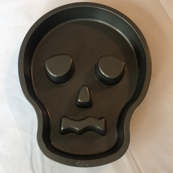 Wilton cake pan